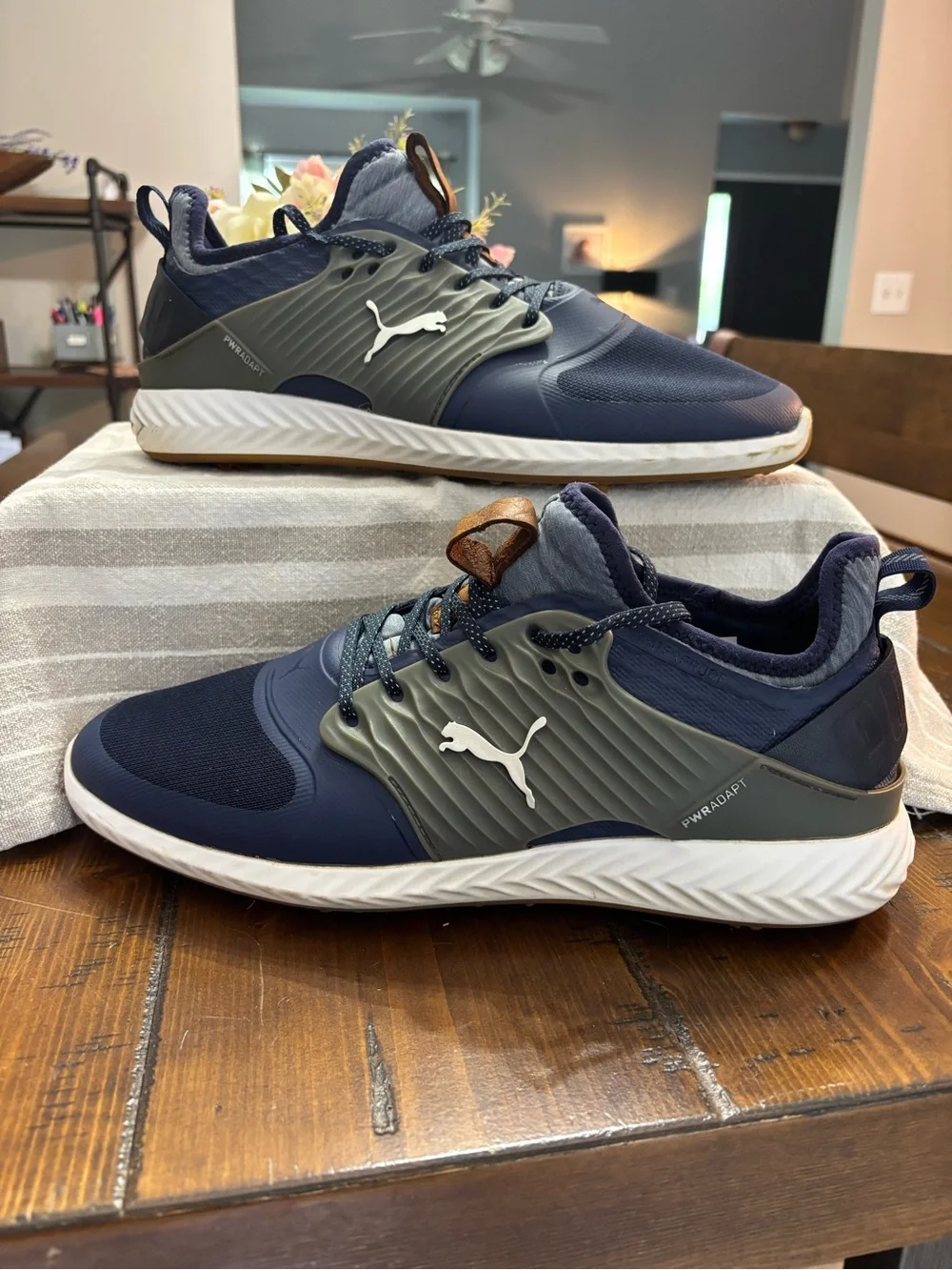 Puma Navy golf shoes - Picture 1 of 5